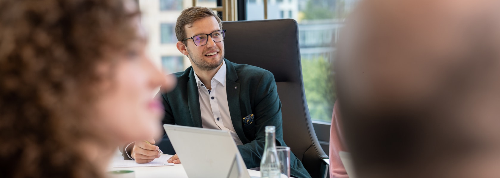 Employees in the BNP Paribas Germany office