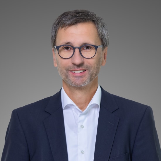 Portrait of Dr Carsten Esbach, Chief Operating Officer Germany and Austria